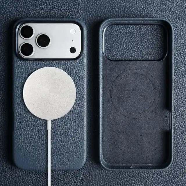 Кожаный чехол для iPhone 17 Pro Max синий