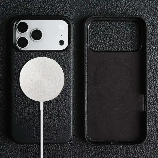 Кожаный чехол для iPhone 17 Pro чёрный