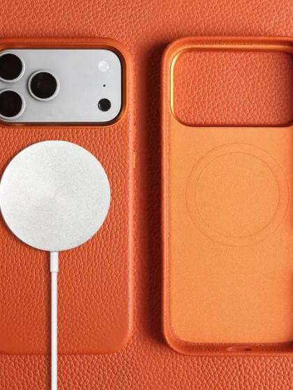 Кожаный чехол на iPhone 17 Pro Max